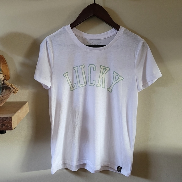 Med NWOT Lucky Brand T-Shirt - Picture 2 of 3